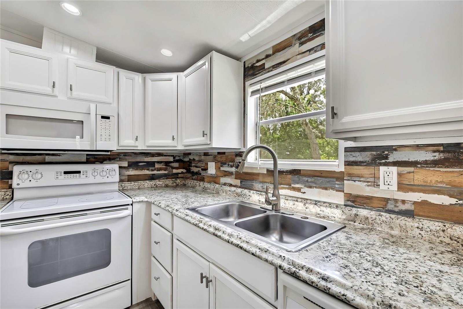 GREEN ACRES OAKLAWN TO MEADOW AREA - Residential