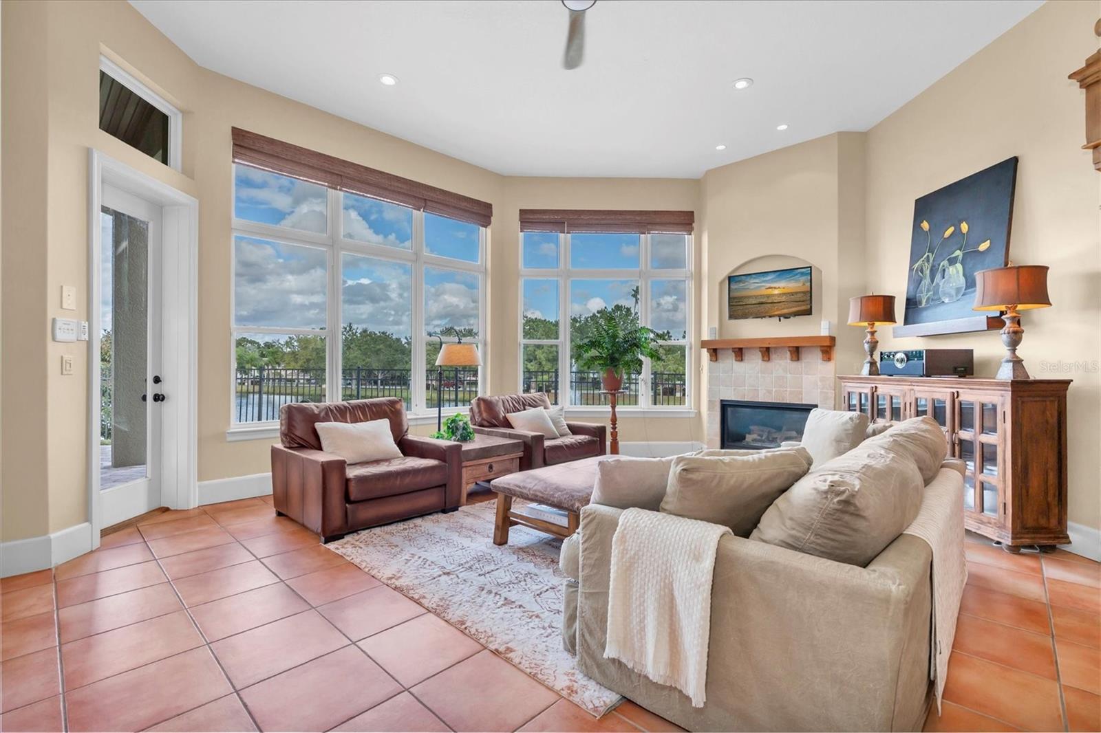 THURSTON GROVES - Residential