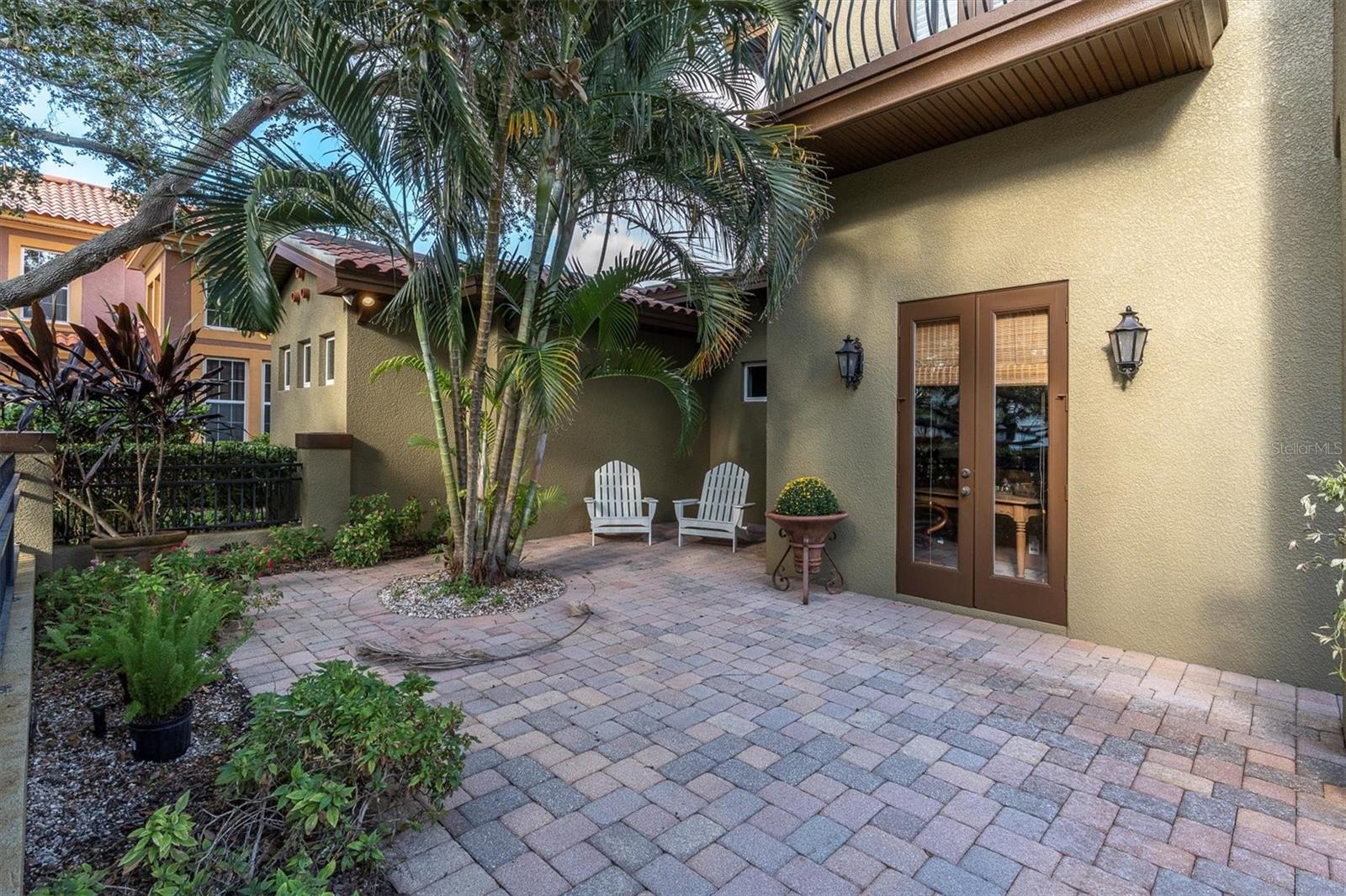 THURSTON GROVES - Residential