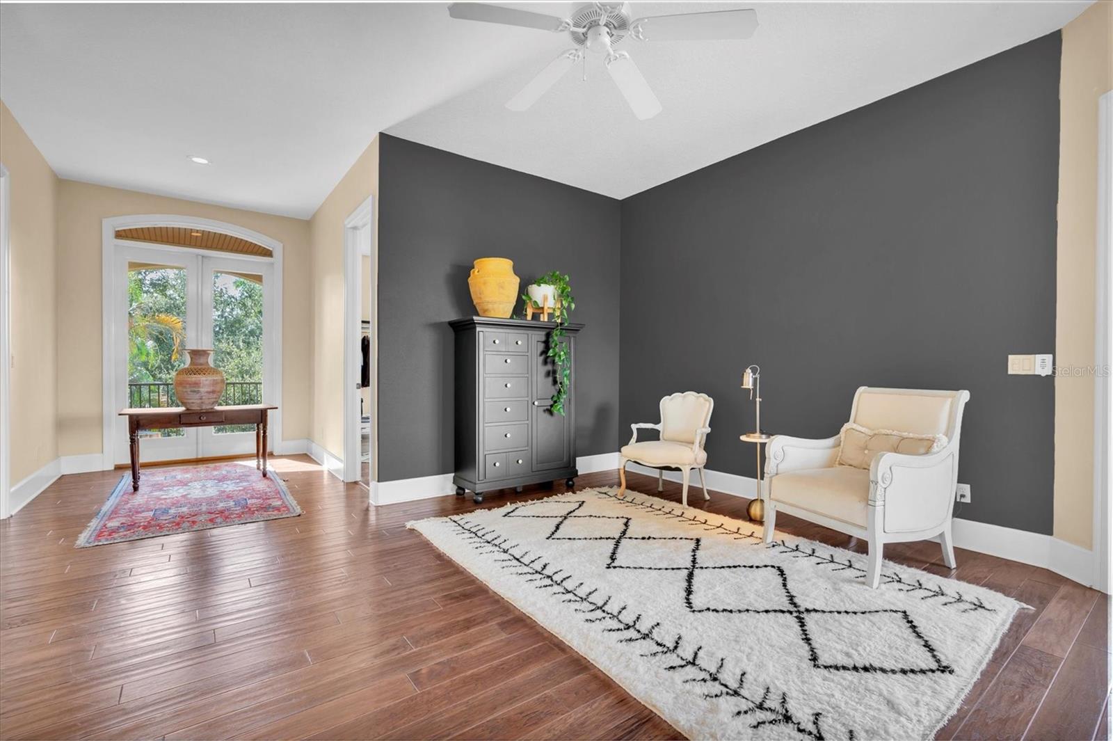 THURSTON GROVES - Residential