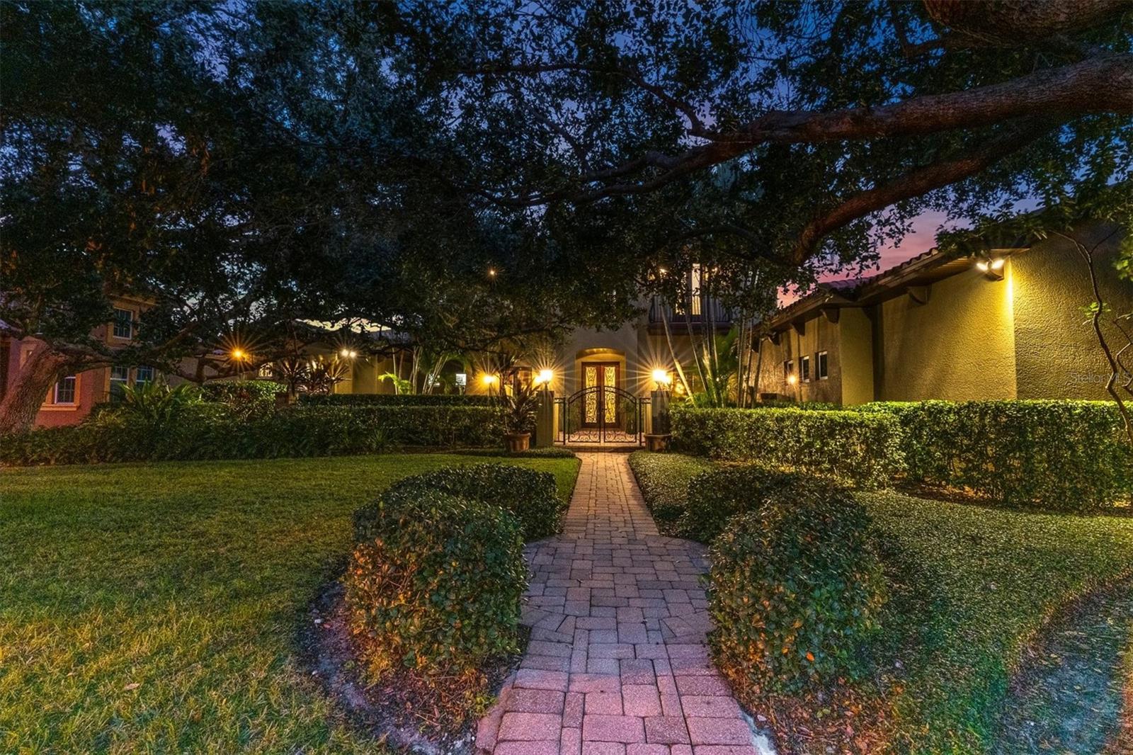 THURSTON GROVES - Residential