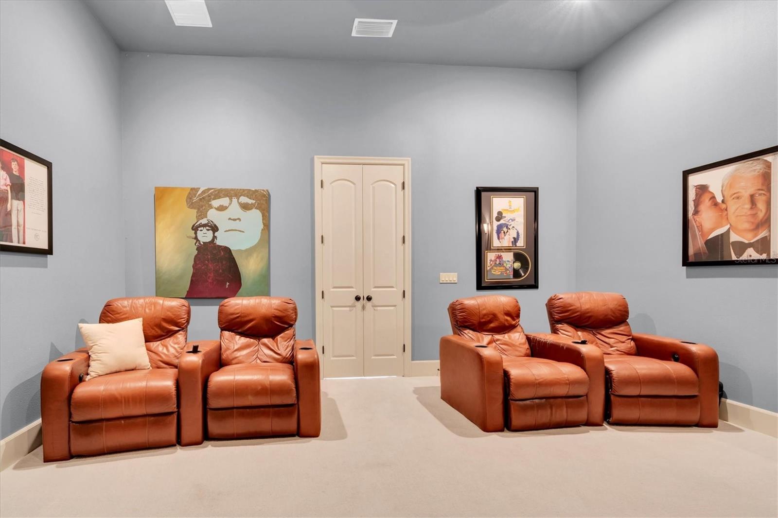 THURSTON GROVES - Residential