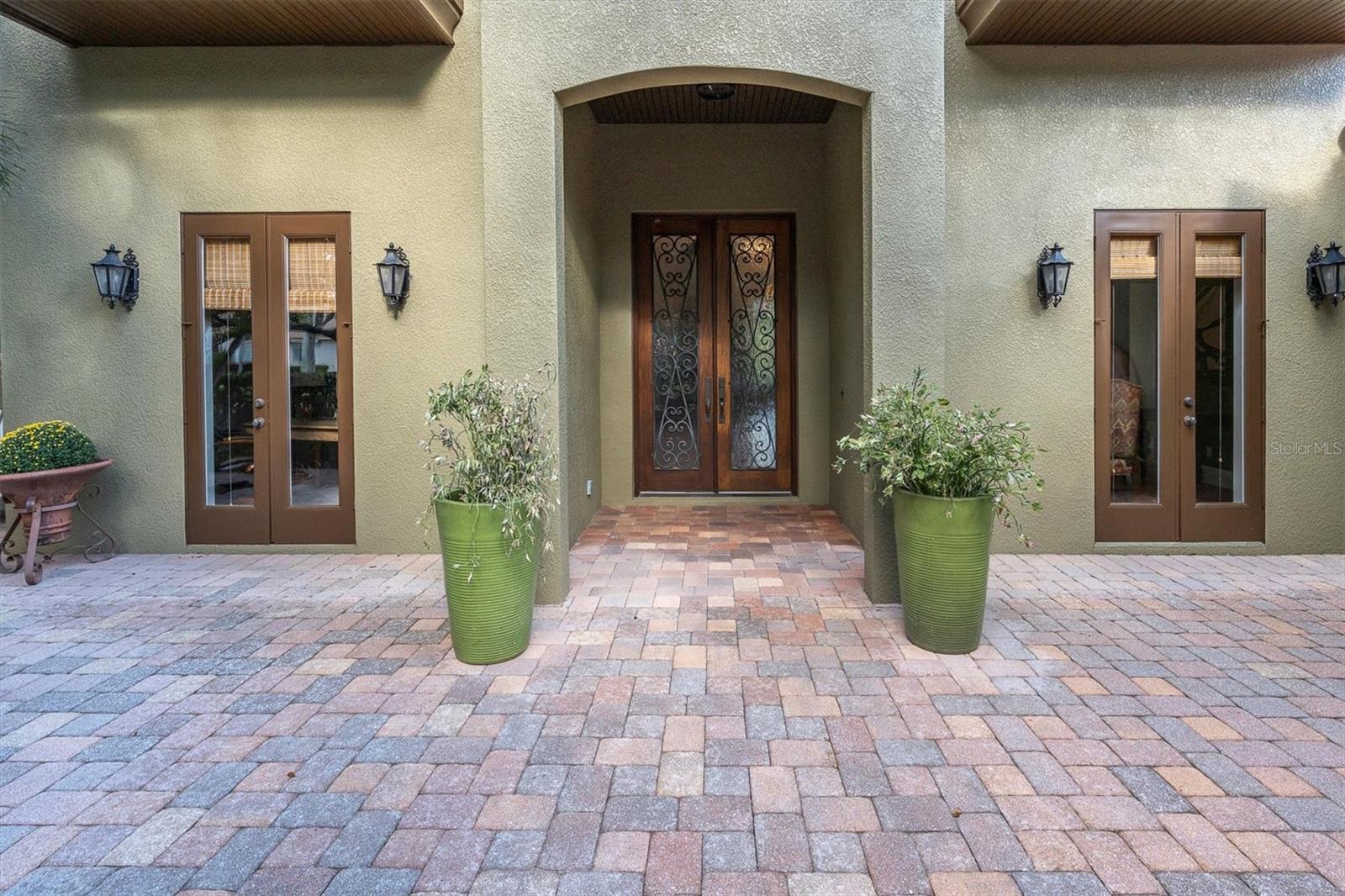 THURSTON GROVES - Residential