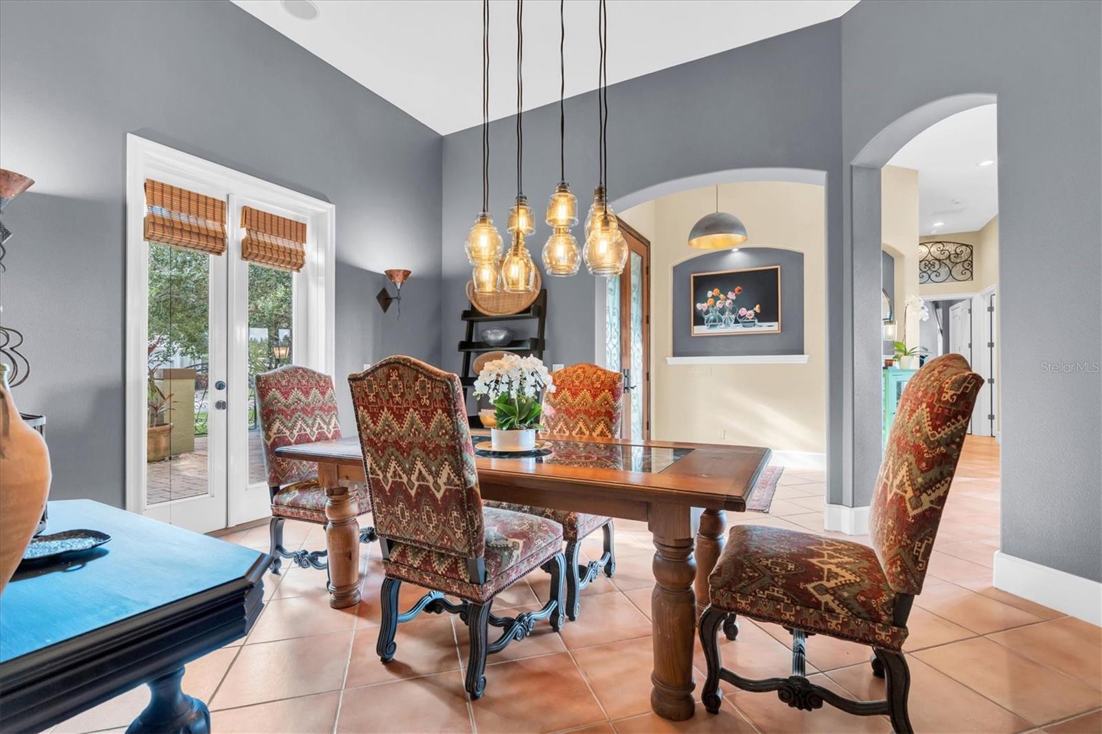 THURSTON GROVES - Residential