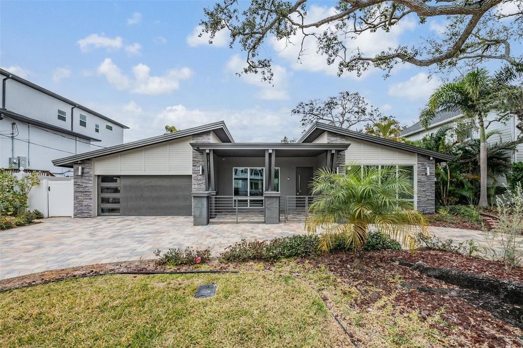 Photo of 4909 W Dryad Street, Tampa, FL 33629 (MLS # TB8474713)