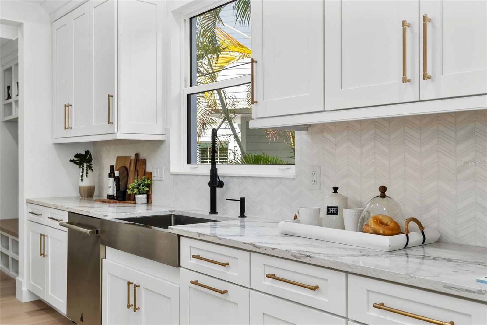 DAVIS ISLANDS PB10 PG52 TO 57 - Residential