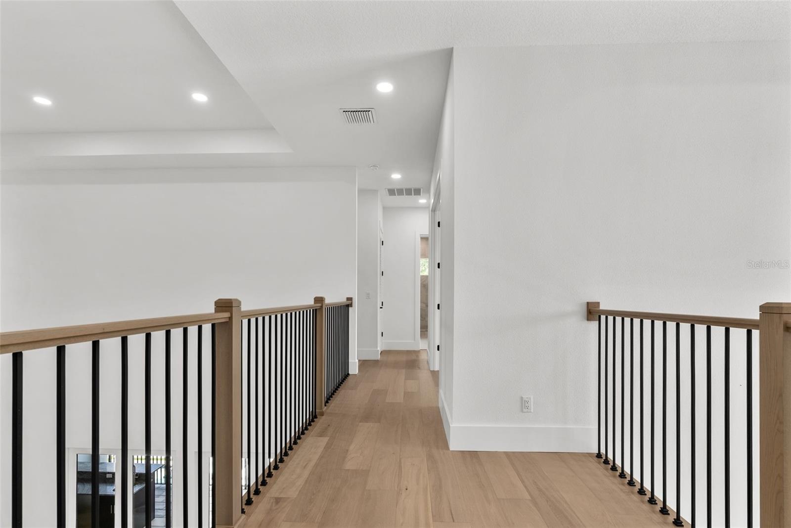 DAVIS ISLANDS PB10 PG52 TO 57 - Residential