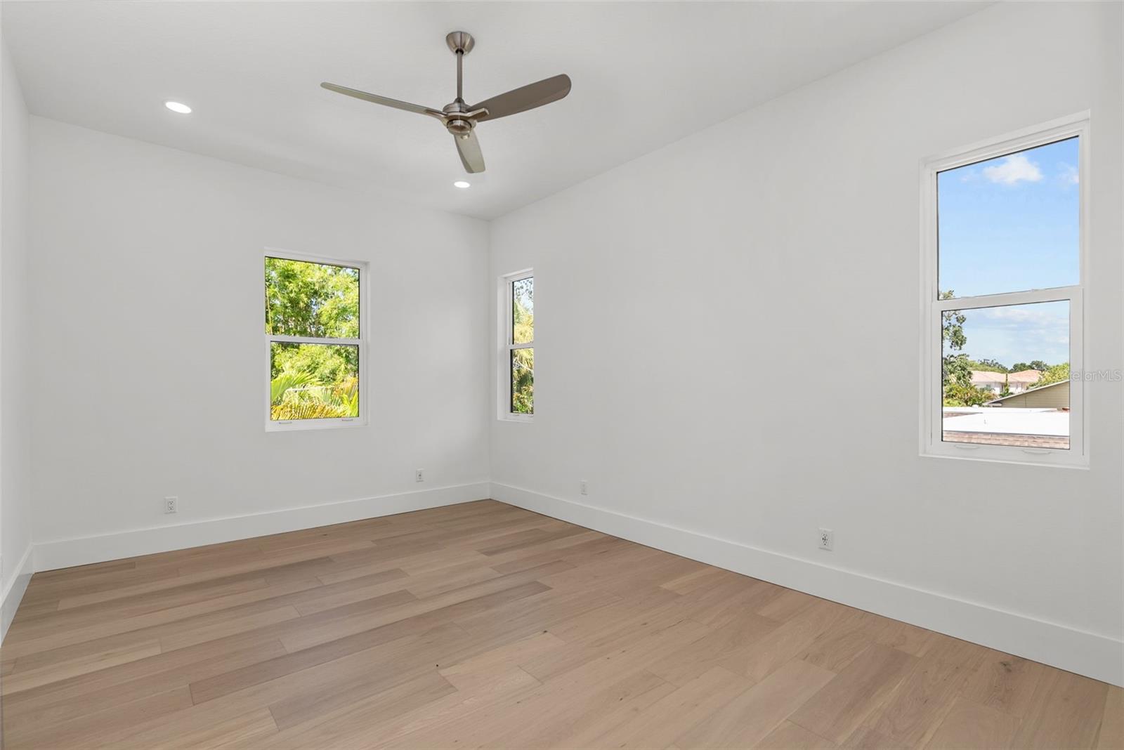 DAVIS ISLANDS PB10 PG52 TO 57 - Residential