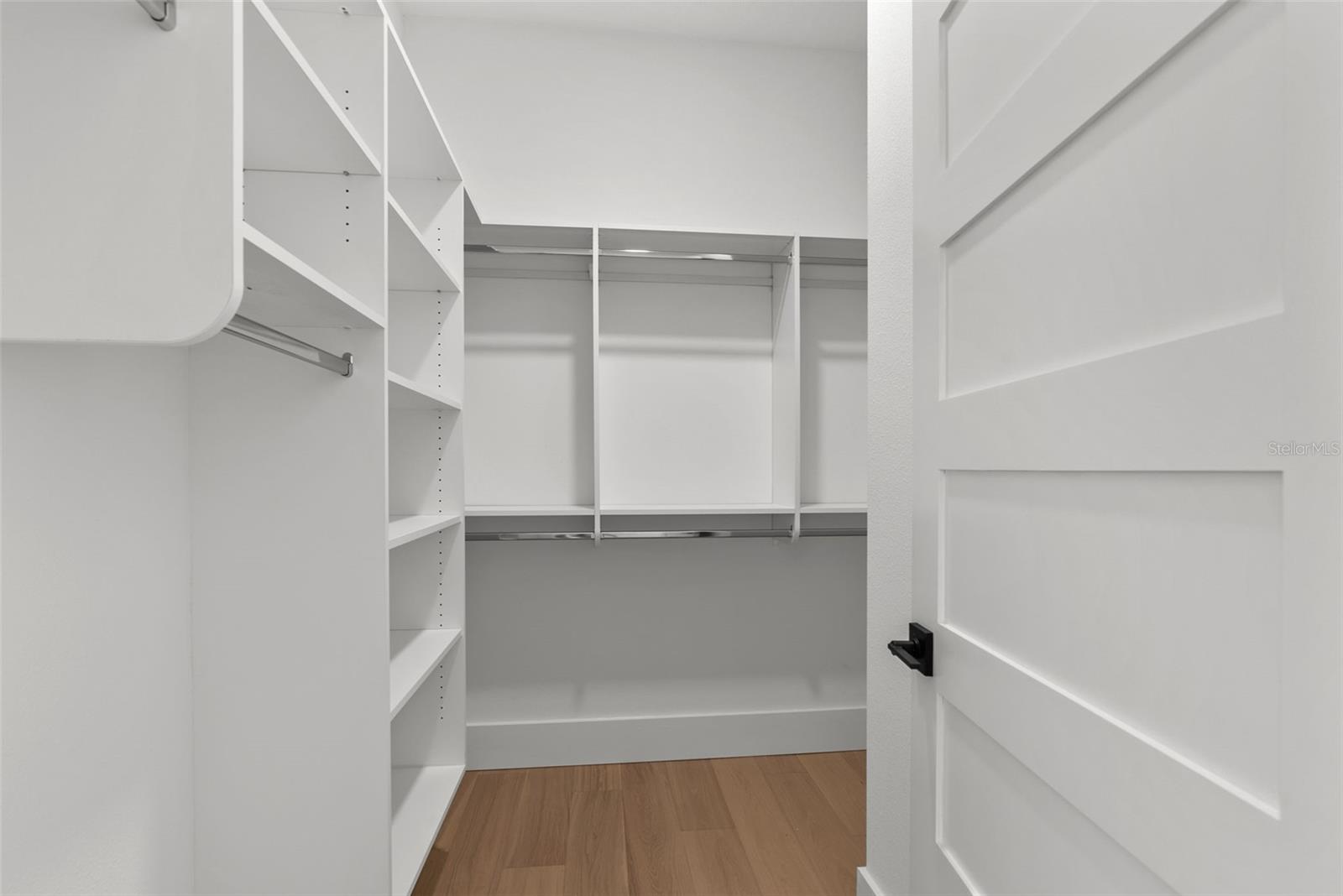 DAVIS ISLANDS PB10 PG52 TO 57 - Residential