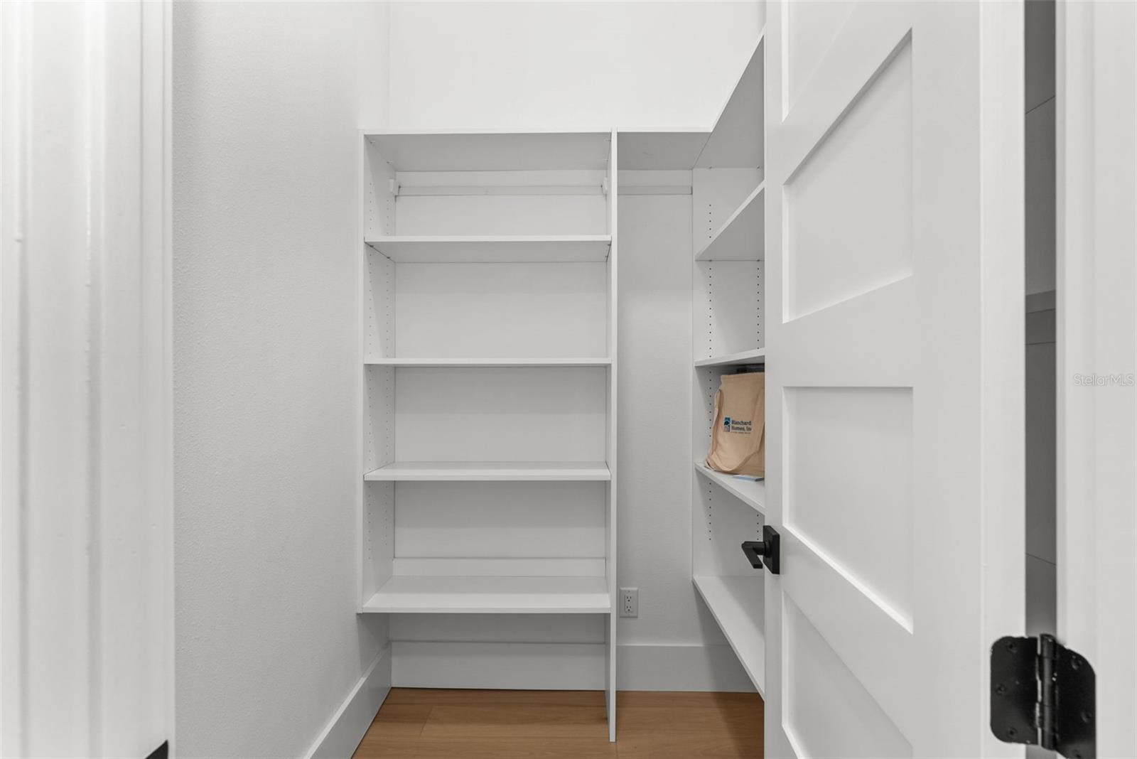 DAVIS ISLANDS PB10 PG52 TO 57 - Residential