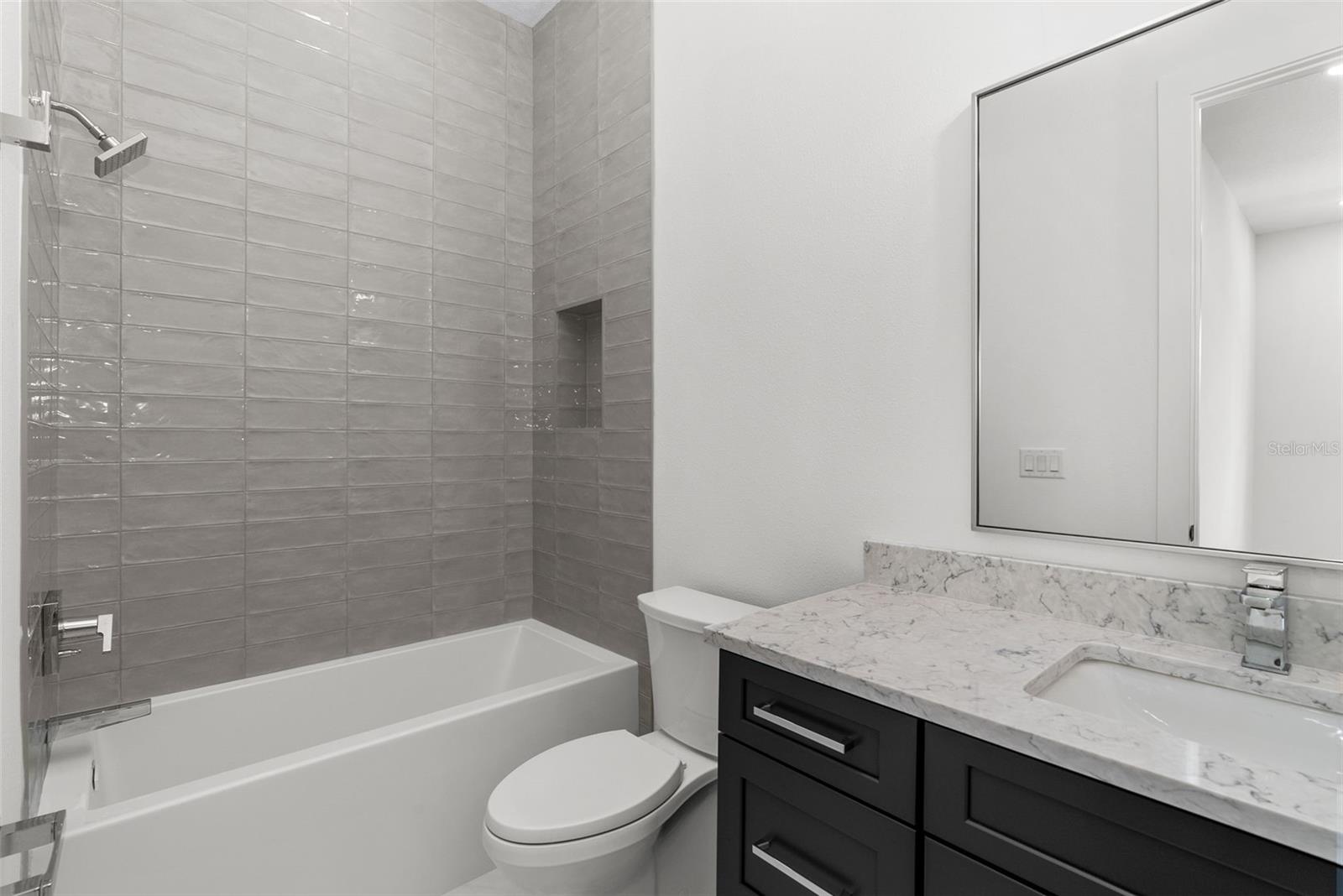 DAVIS ISLANDS PB10 PG52 TO 57 - Residential