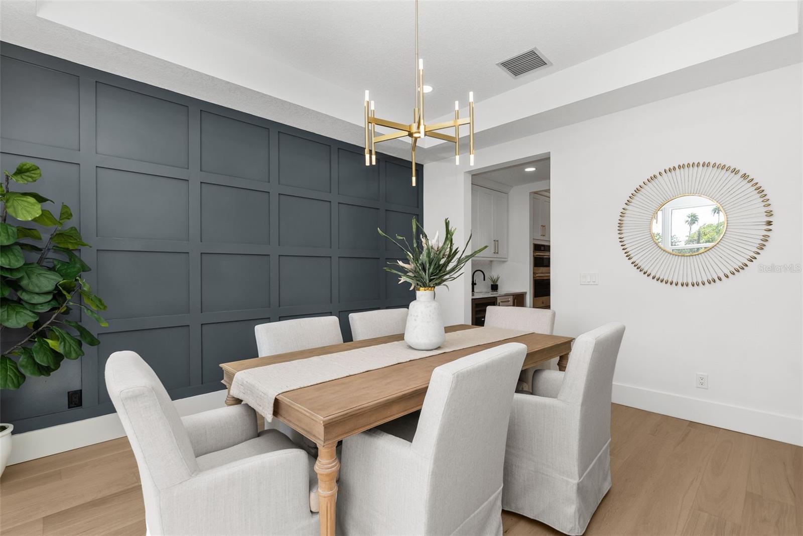 DAVIS ISLANDS PB10 PG52 TO 57 - Residential