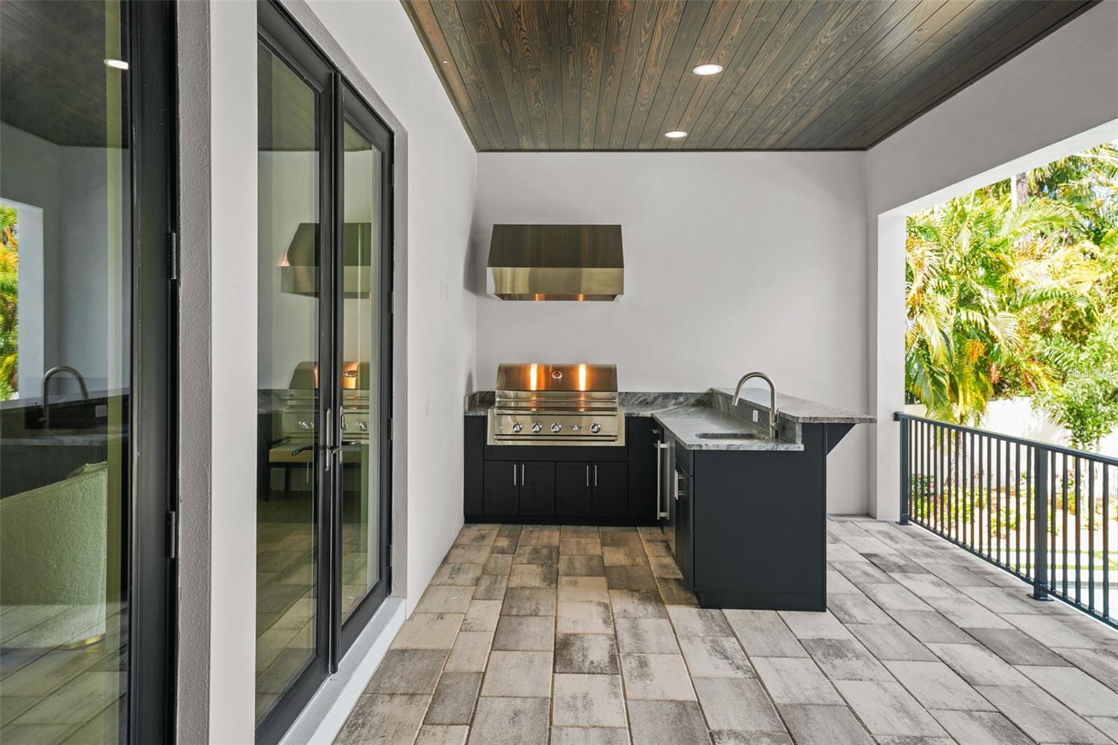 DAVIS ISLANDS PB10 PG52 TO 57 - Residential