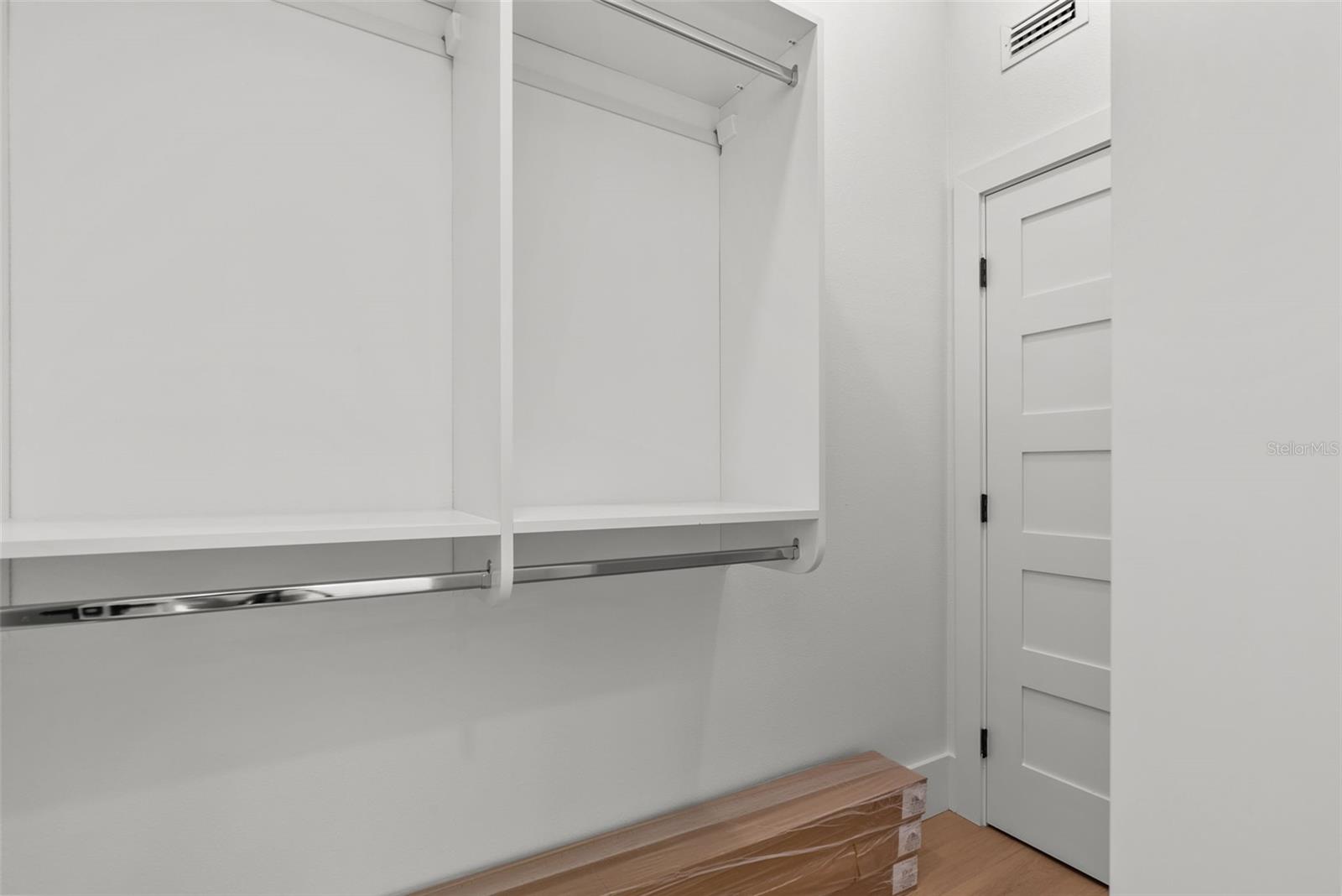 DAVIS ISLANDS PB10 PG52 TO 57 - Residential