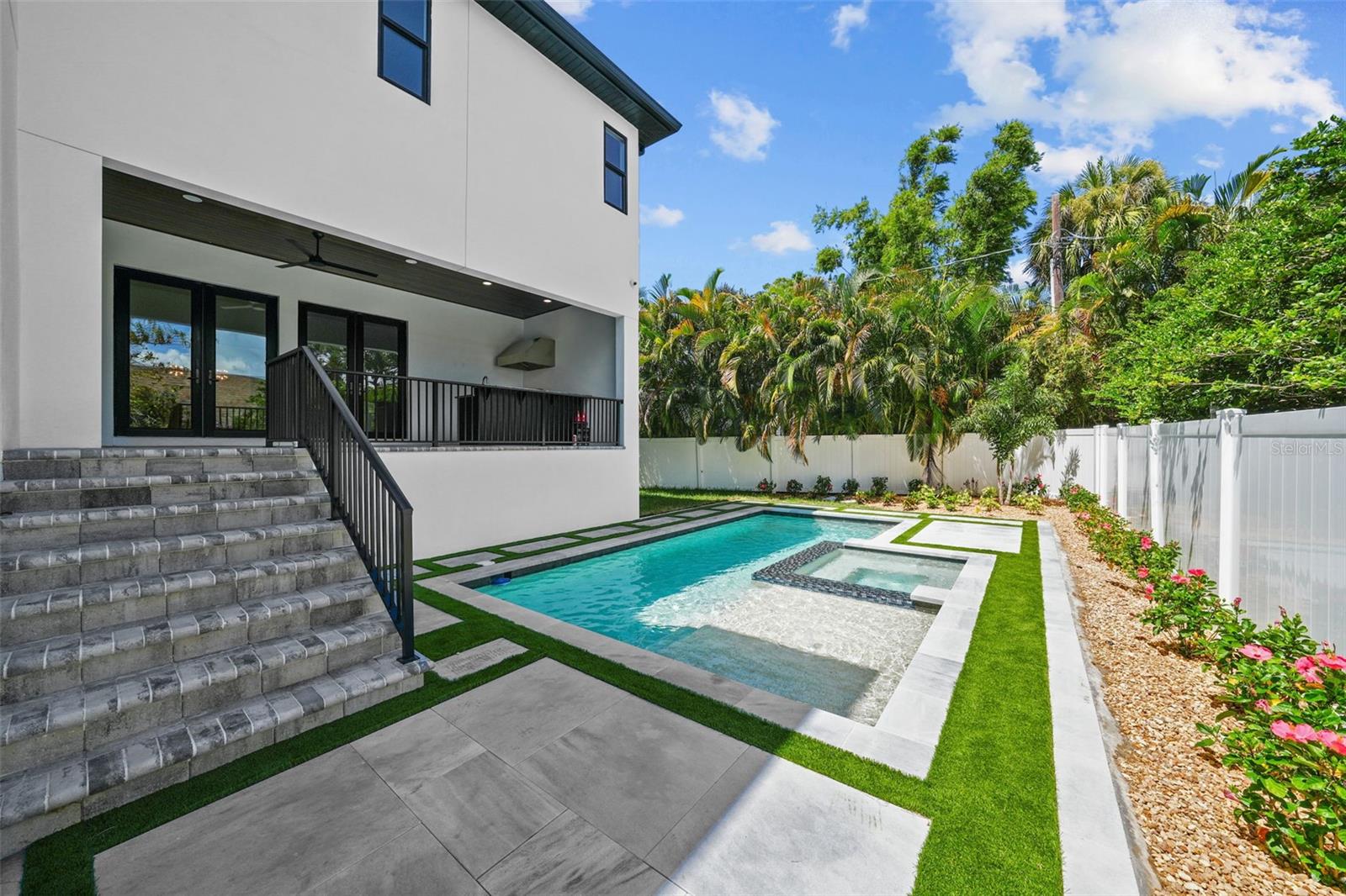 DAVIS ISLANDS PB10 PG52 TO 57 - Residential