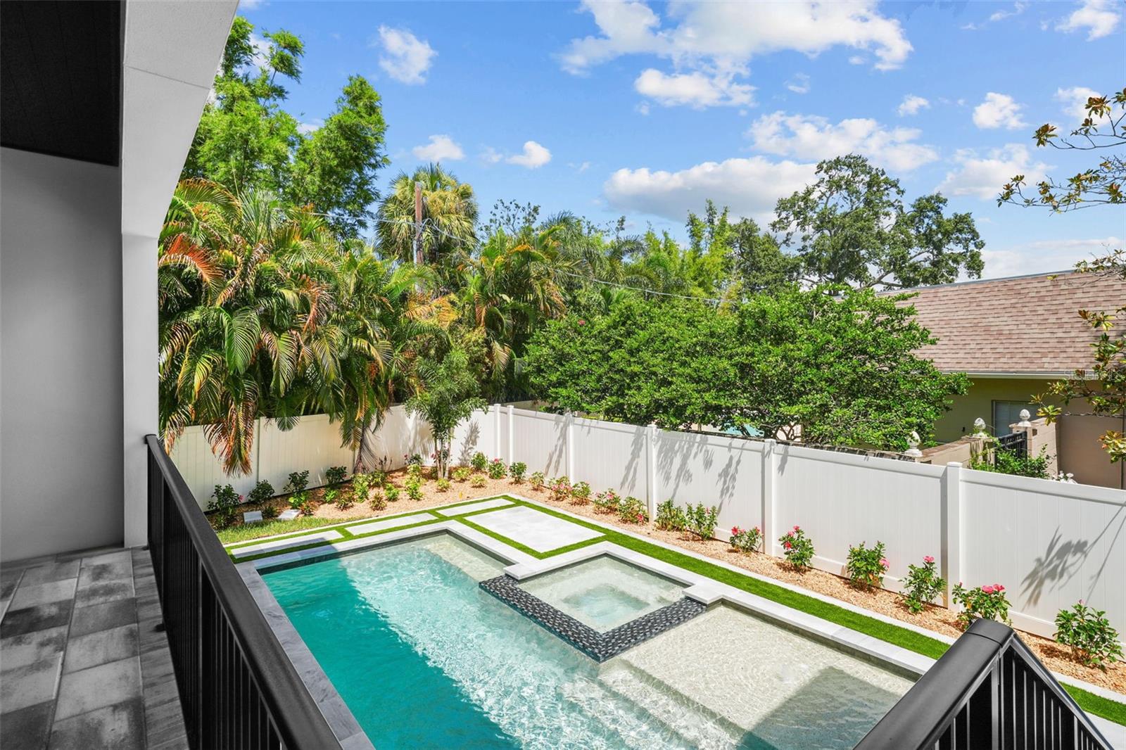 DAVIS ISLANDS PB10 PG52 TO 57 - Residential