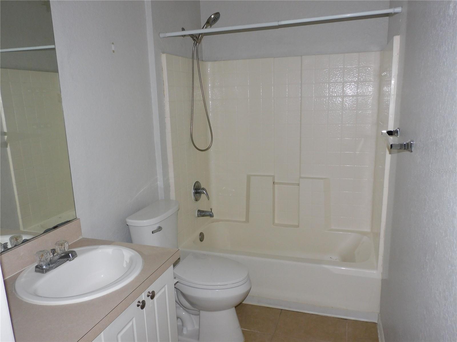 CRESCENT PLACE AT LAKE LOTUS CONDO - Residential