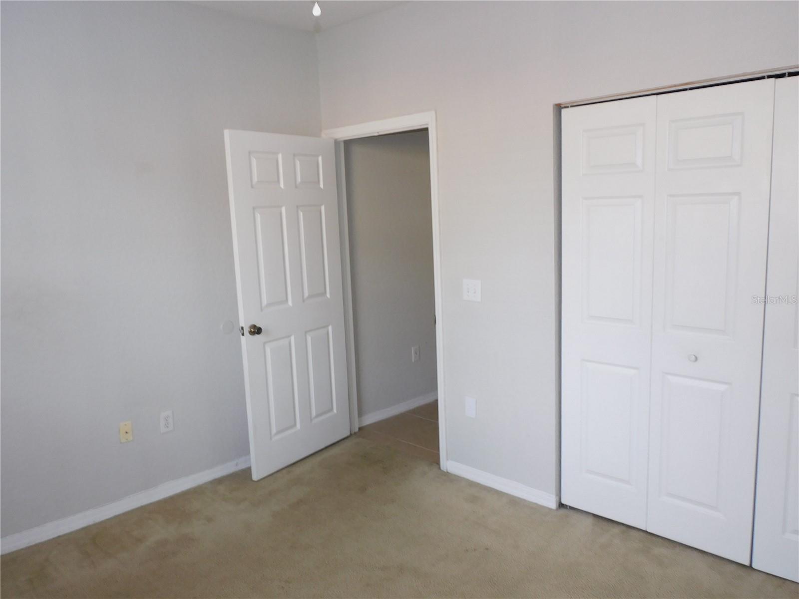 CRESCENT PLACE AT LAKE LOTUS CONDO - Residential