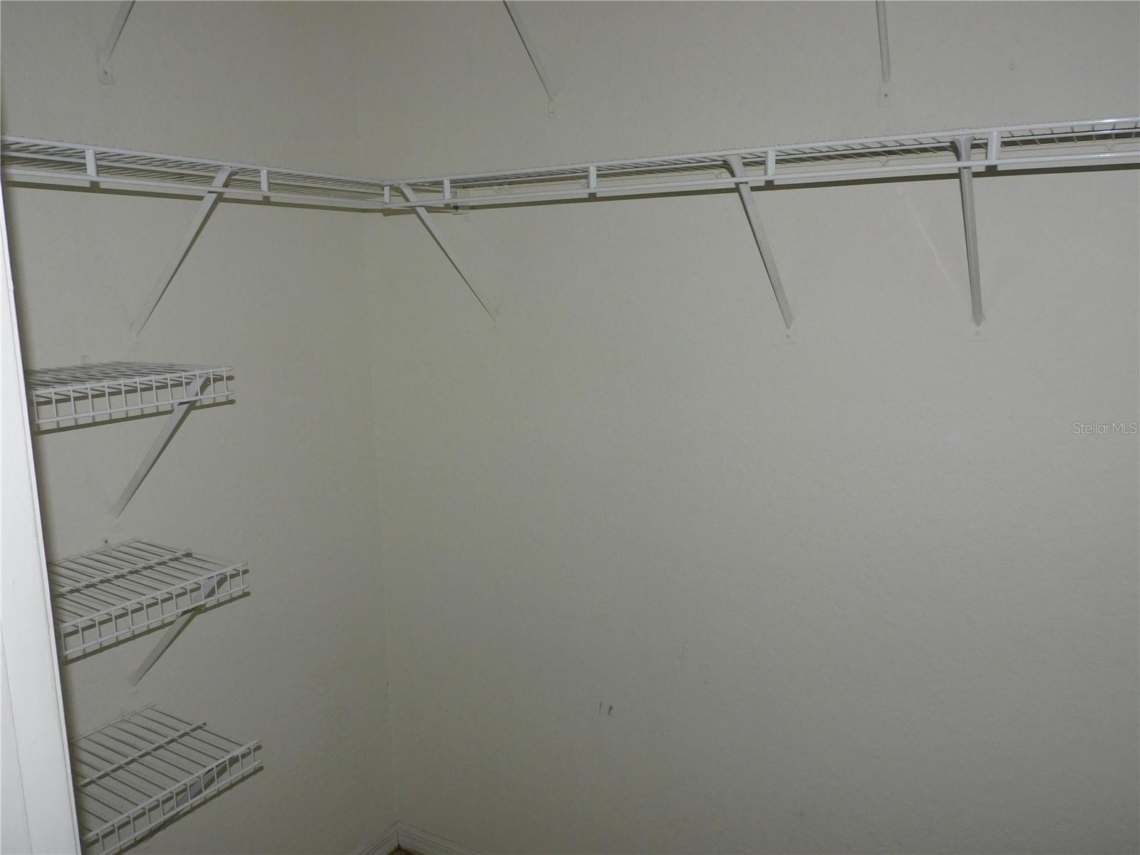 CRESCENT PLACE AT LAKE LOTUS CONDO - Residential