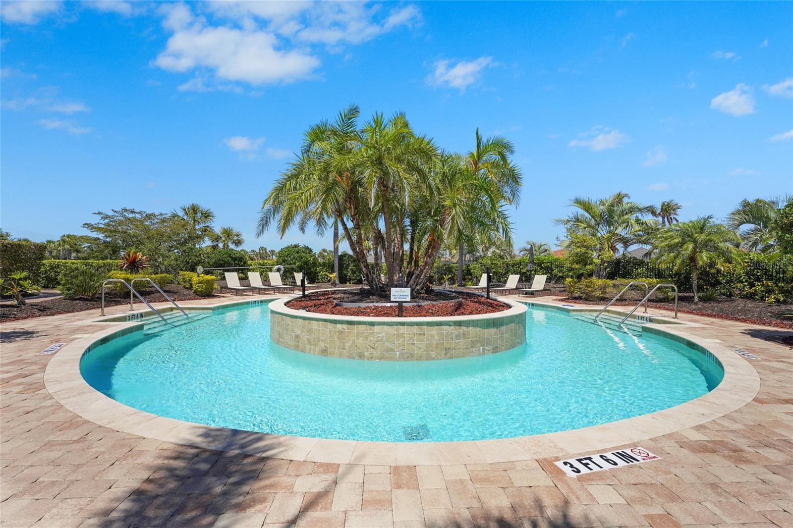 LEGACY ESTATES AT ESPLANADE ON PALMER RANCH - Residential