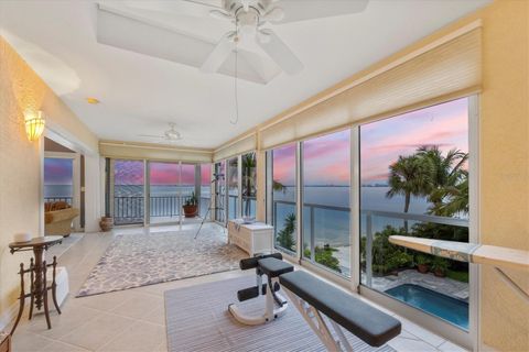 A home in LONGBOAT KEY