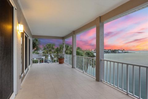 A home in LONGBOAT KEY