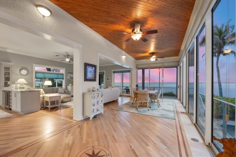 A home in LONGBOAT KEY