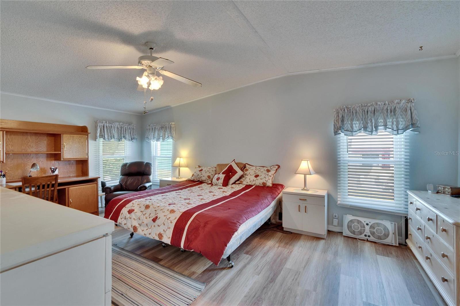 FOXWOOD LAKE ESTATES - Residential