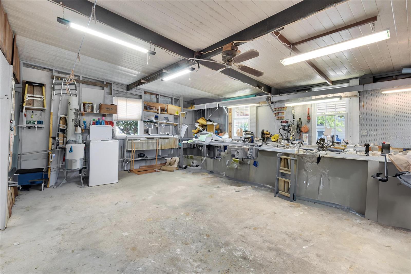 FOXWOOD LAKE ESTATES - Residential