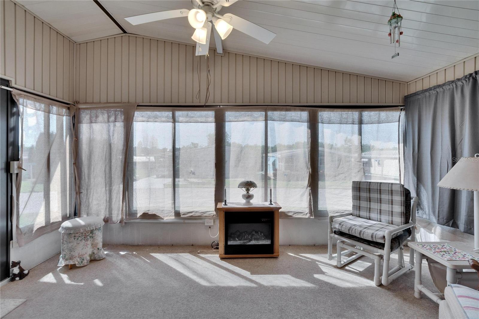 FOXWOOD LAKE ESTATES - Residential