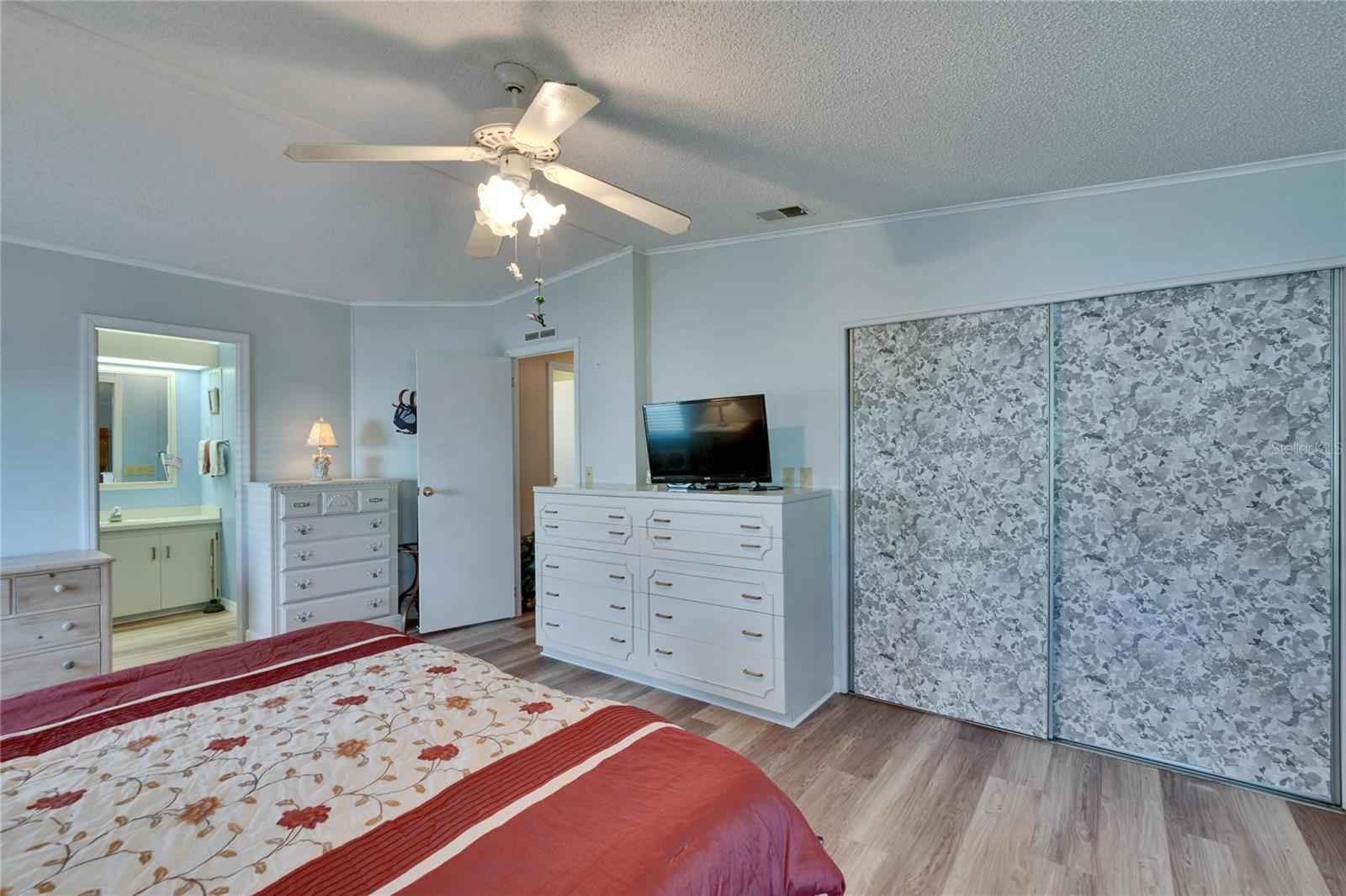 FOXWOOD LAKE ESTATES - Residential