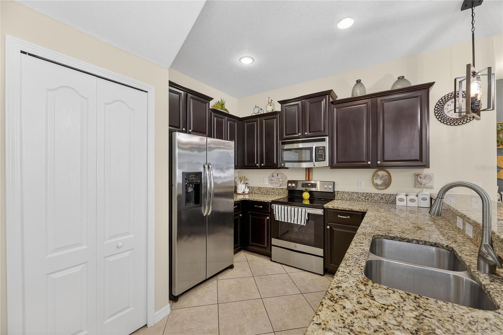 LIVE OAK PRESERVE 2C VILLAGES - Residential