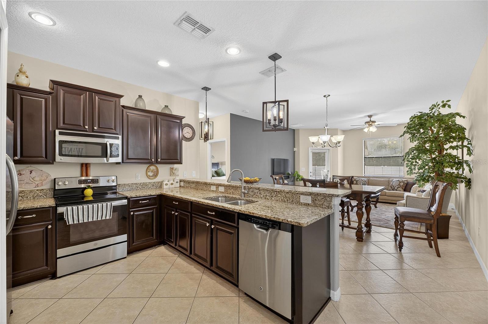 LIVE OAK PRESERVE 2C VILLAGES - Residential