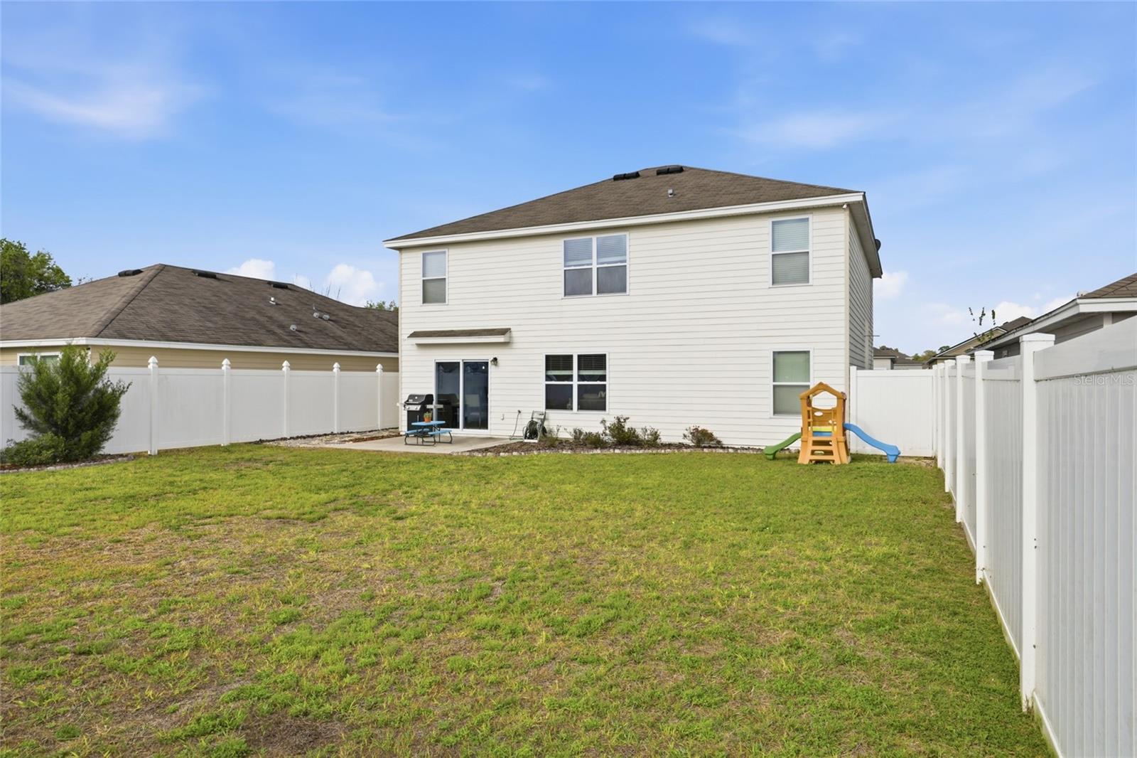 NEWBERRY CORNERS PH LLL PB 35 PG 91 - Residential