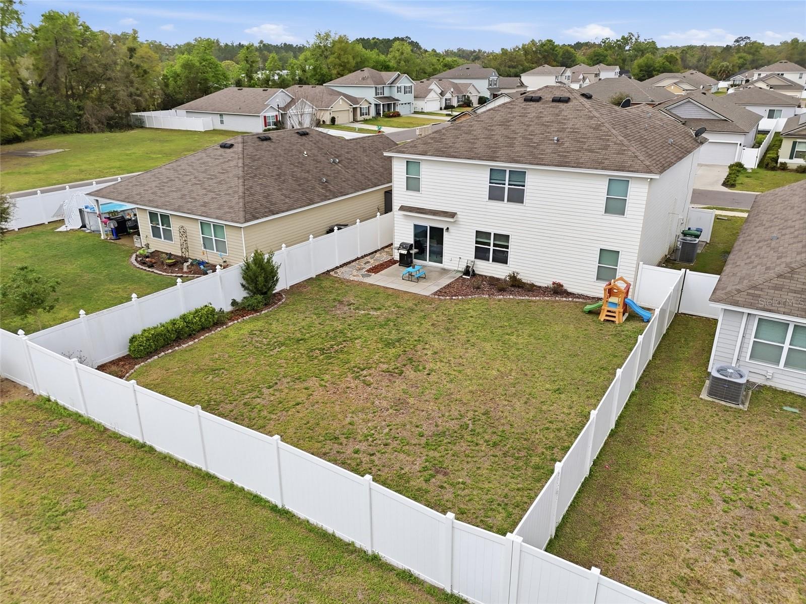 NEWBERRY CORNERS PH LLL PB 35 PG 91 - Residential