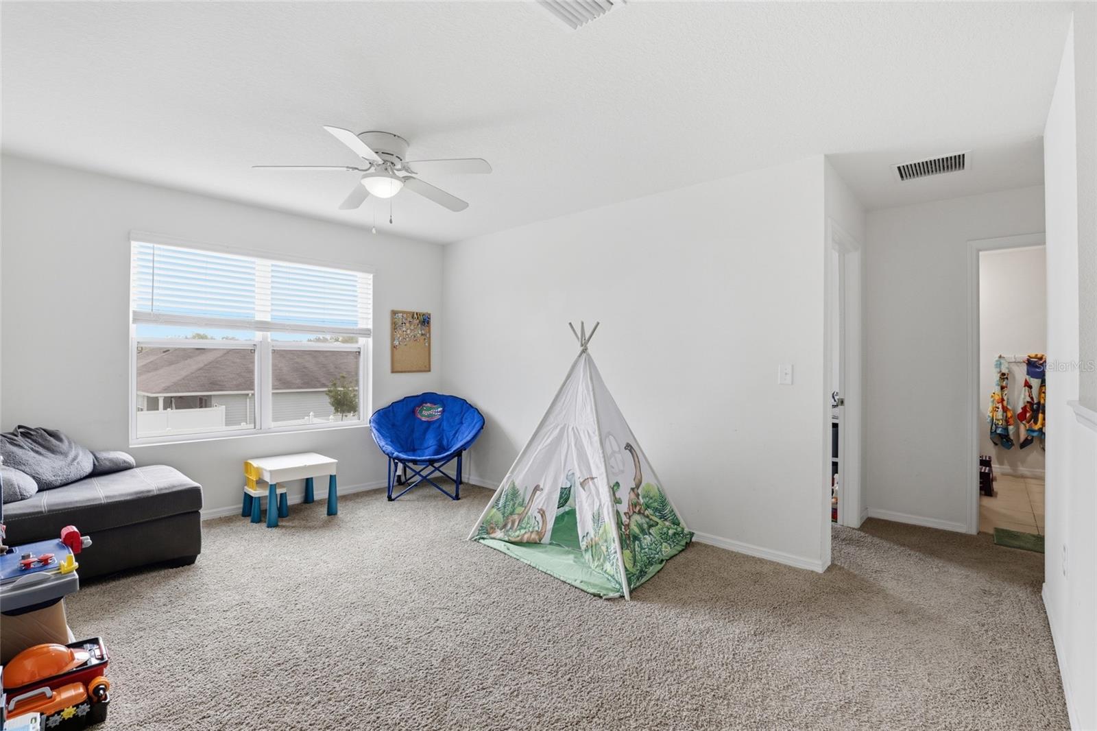 NEWBERRY CORNERS PH LLL PB 35 PG 91 - Residential