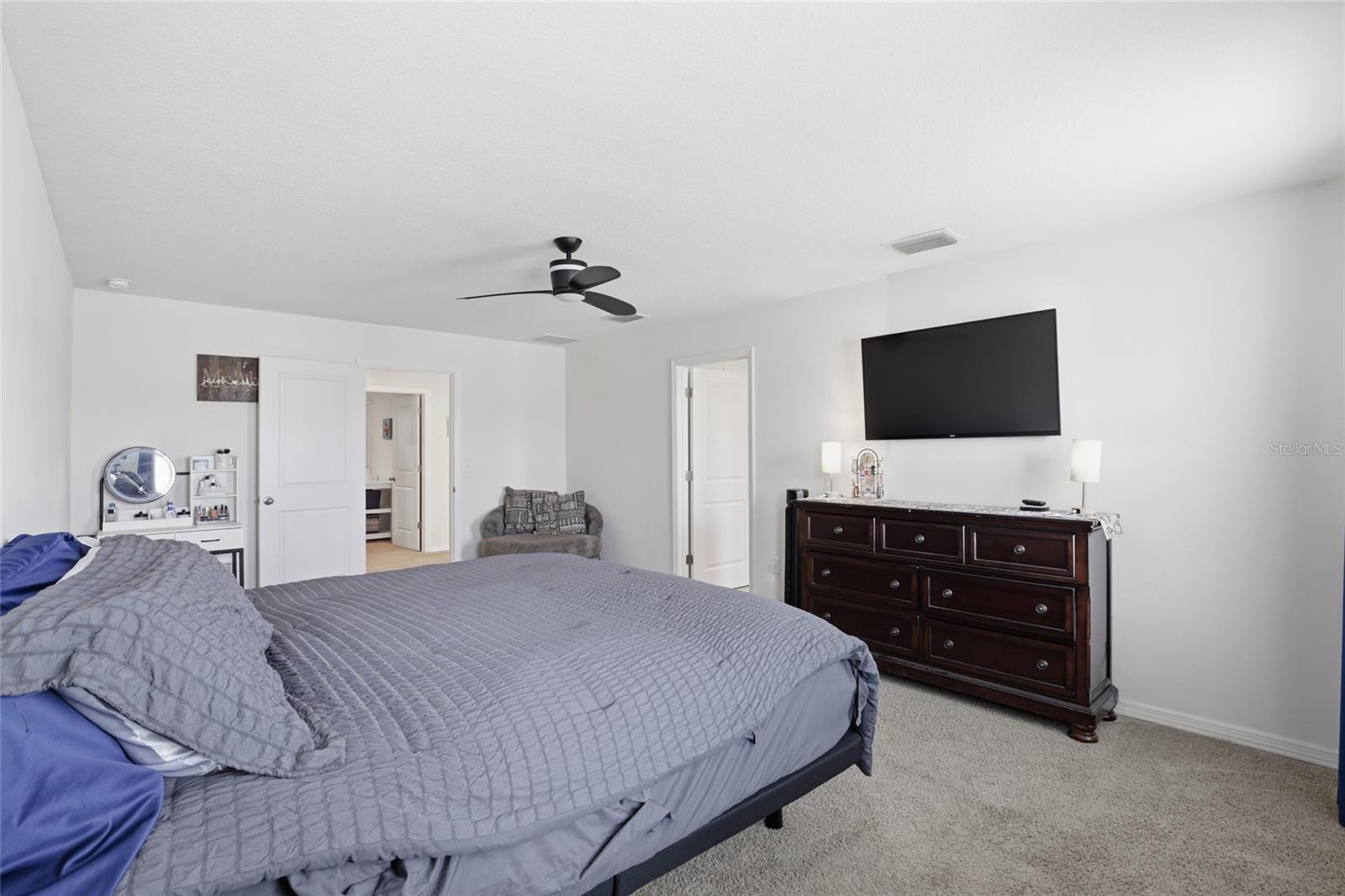 NEWBERRY CORNERS PH LLL PB 35 PG 91 - Residential