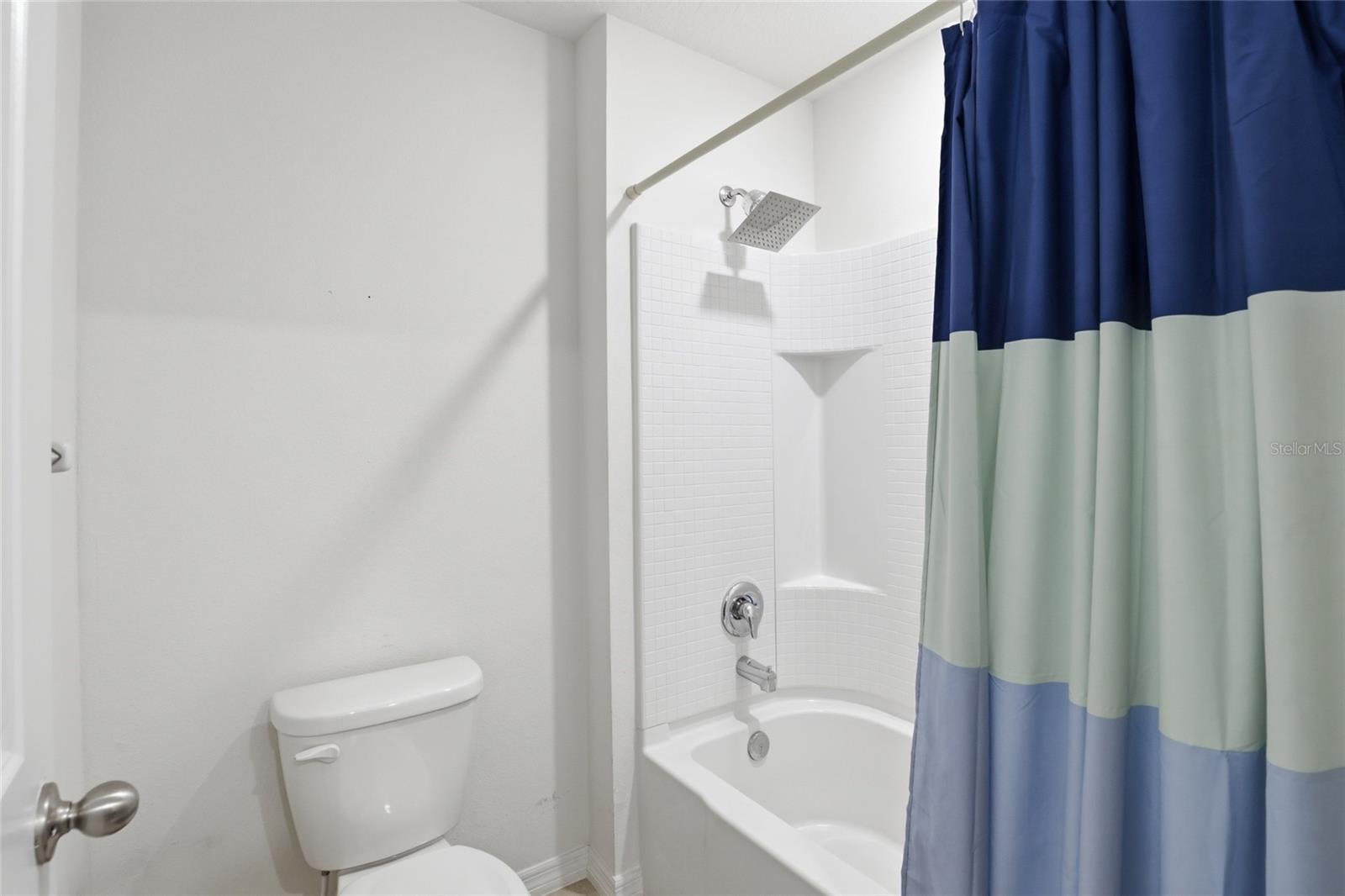 NEWBERRY CORNERS PH LLL PB 35 PG 91 - Residential