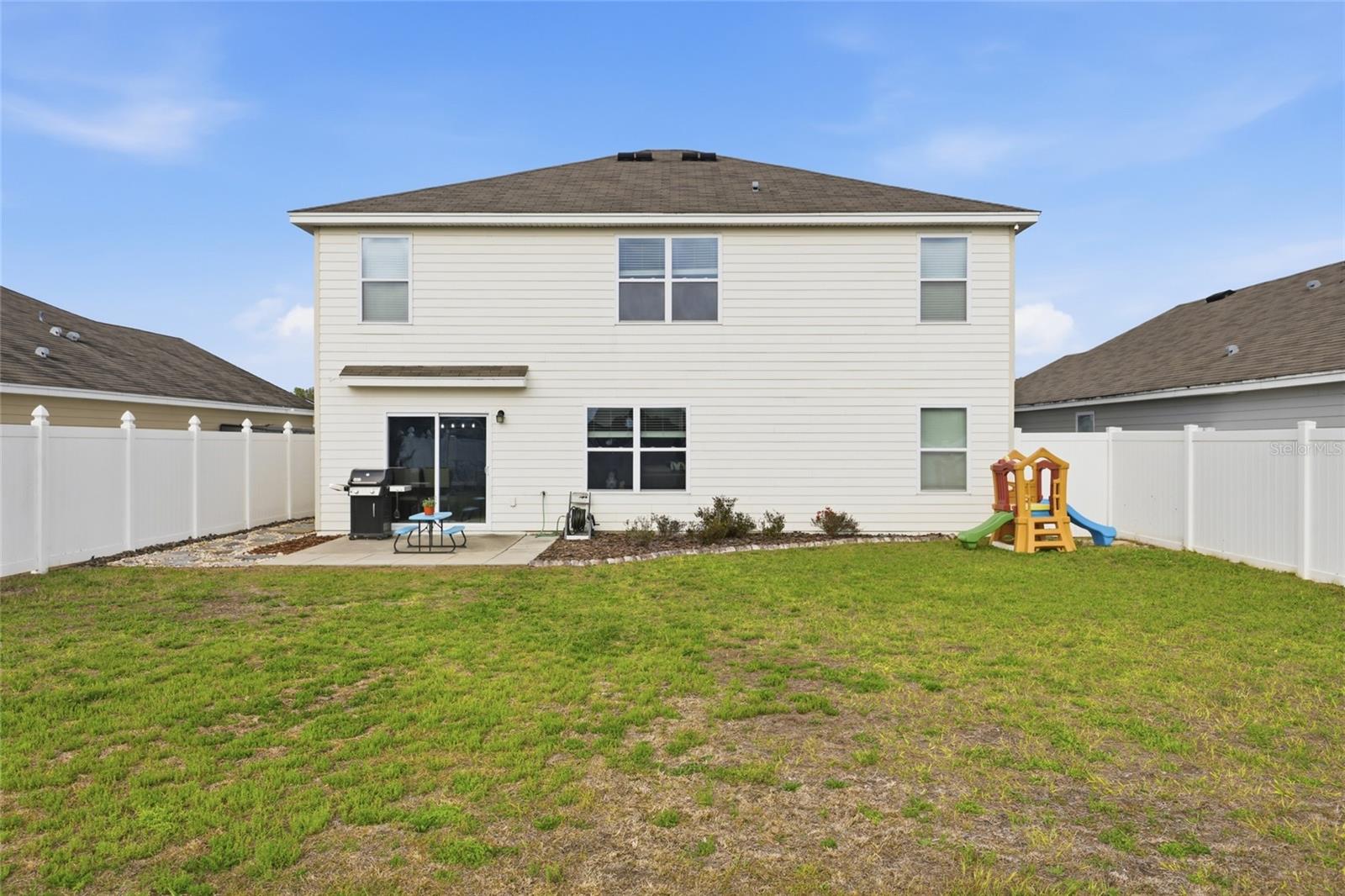 NEWBERRY CORNERS PH LLL PB 35 PG 91 - Residential