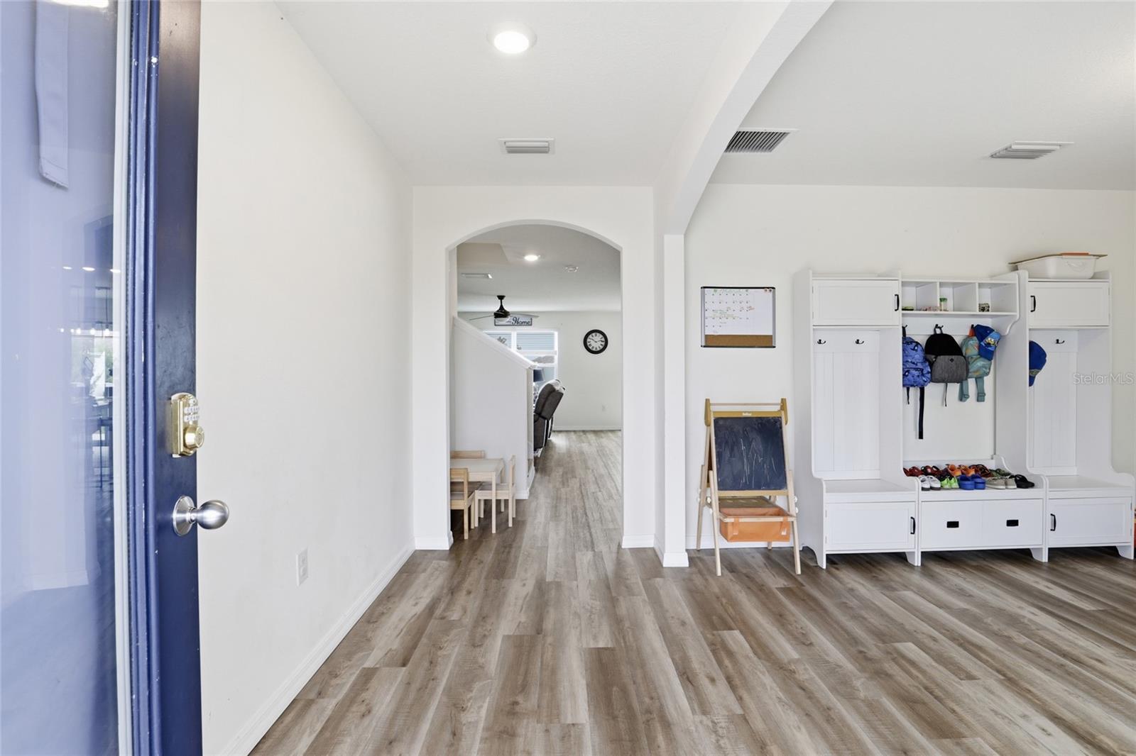 NEWBERRY CORNERS PH LLL PB 35 PG 91 - Residential