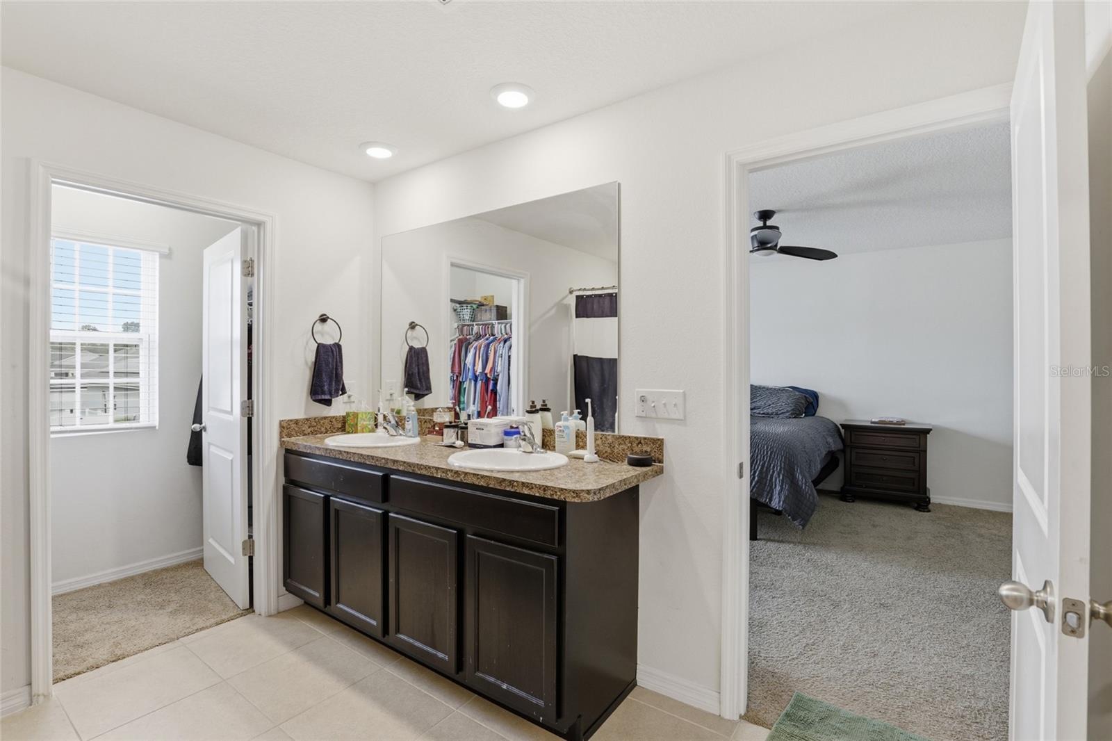 NEWBERRY CORNERS PH LLL PB 35 PG 91 - Residential