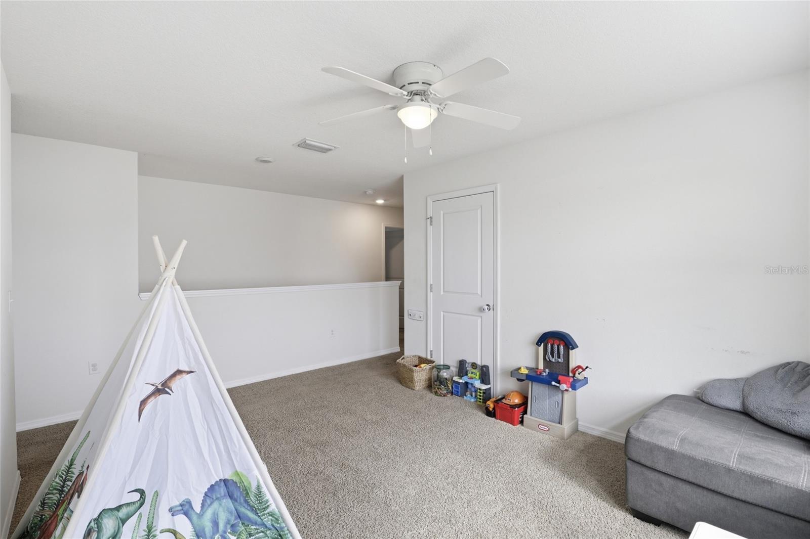 NEWBERRY CORNERS PH LLL PB 35 PG 91 - Residential