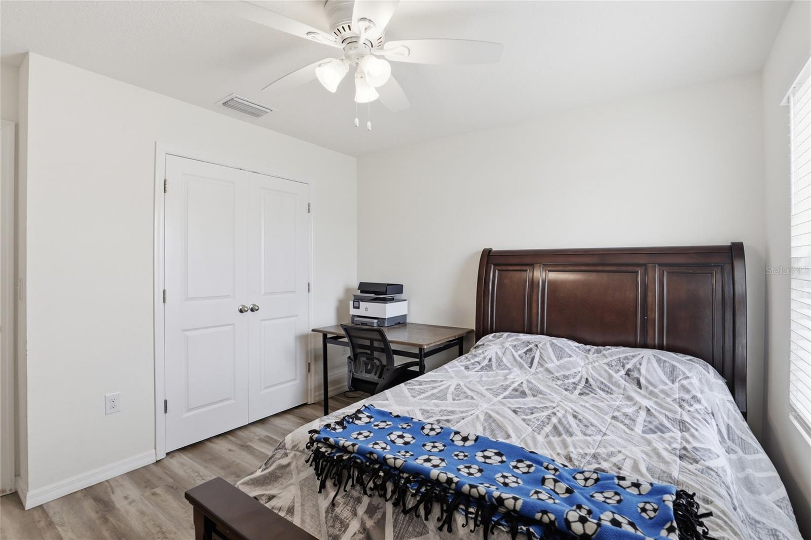 NEWBERRY CORNERS PH LLL PB 35 PG 91 - Residential