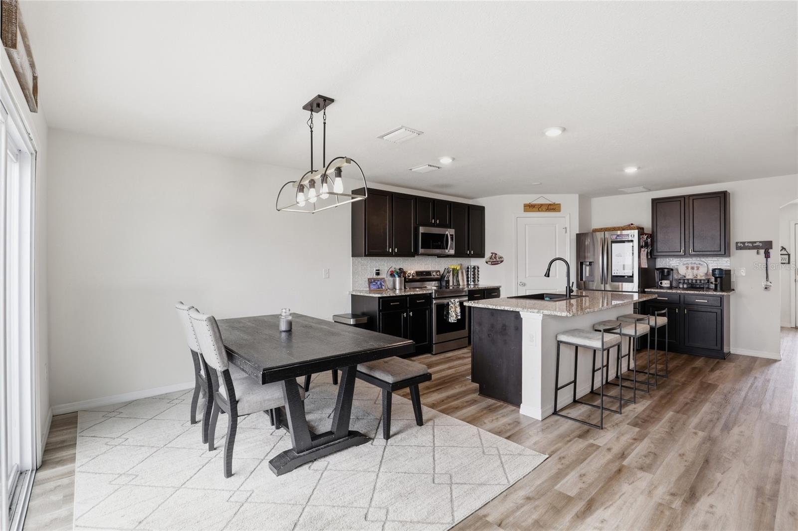 NEWBERRY CORNERS PH LLL PB 35 PG 91 - Residential