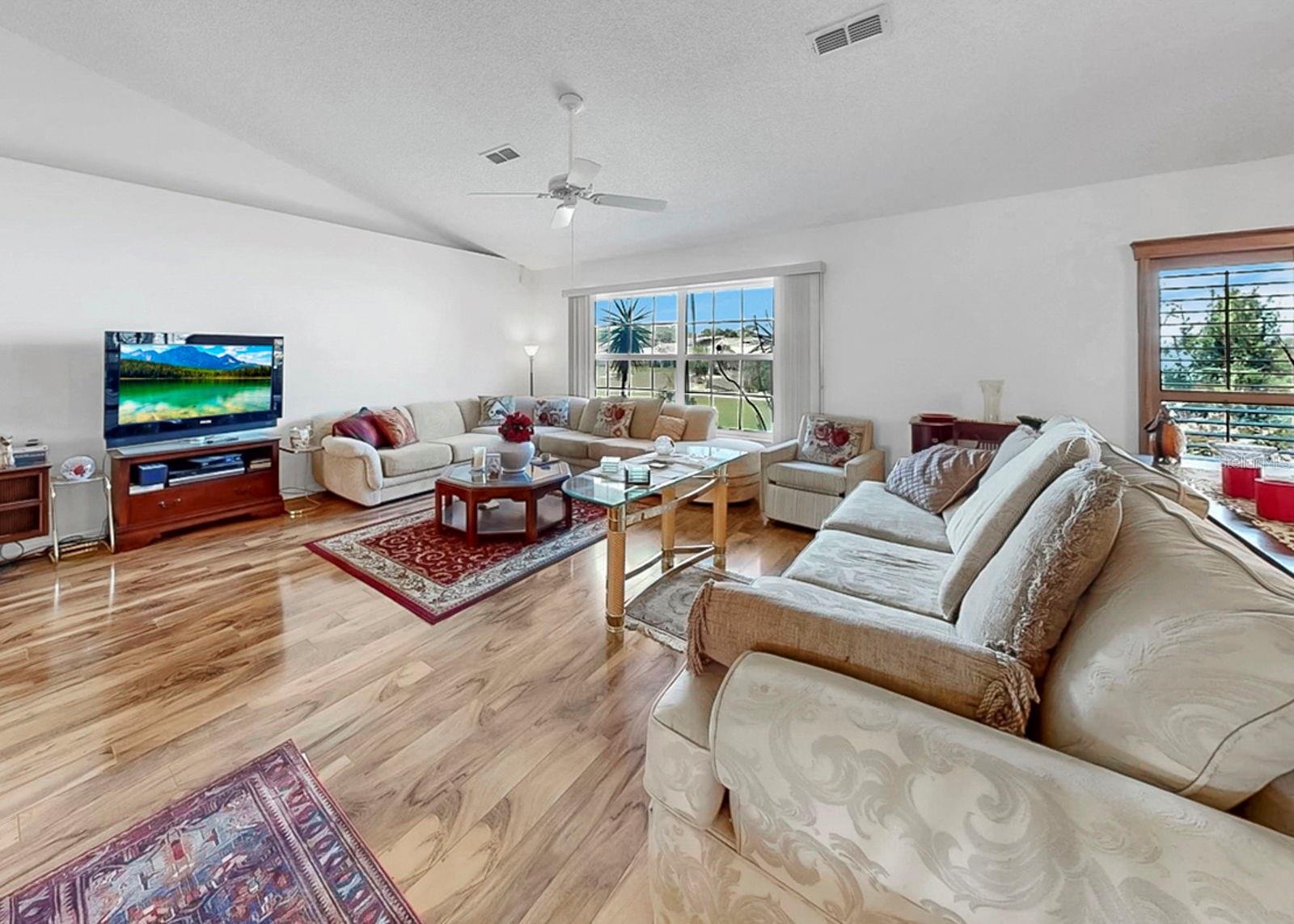 SUN CITY CENTER UNIT 52 - Residential