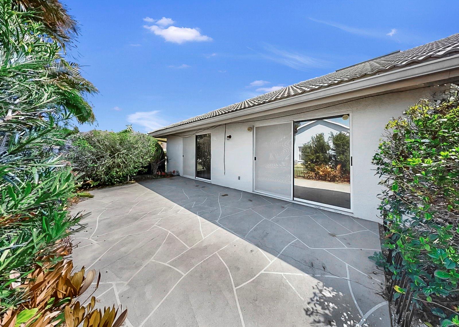 SUN CITY CENTER UNIT 52 - Residential