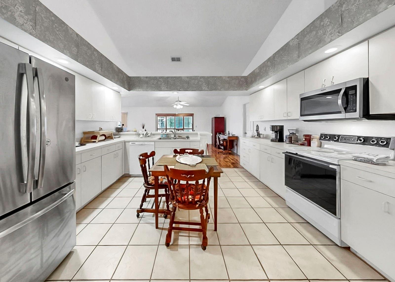 SUN CITY CENTER UNIT 52 - Residential