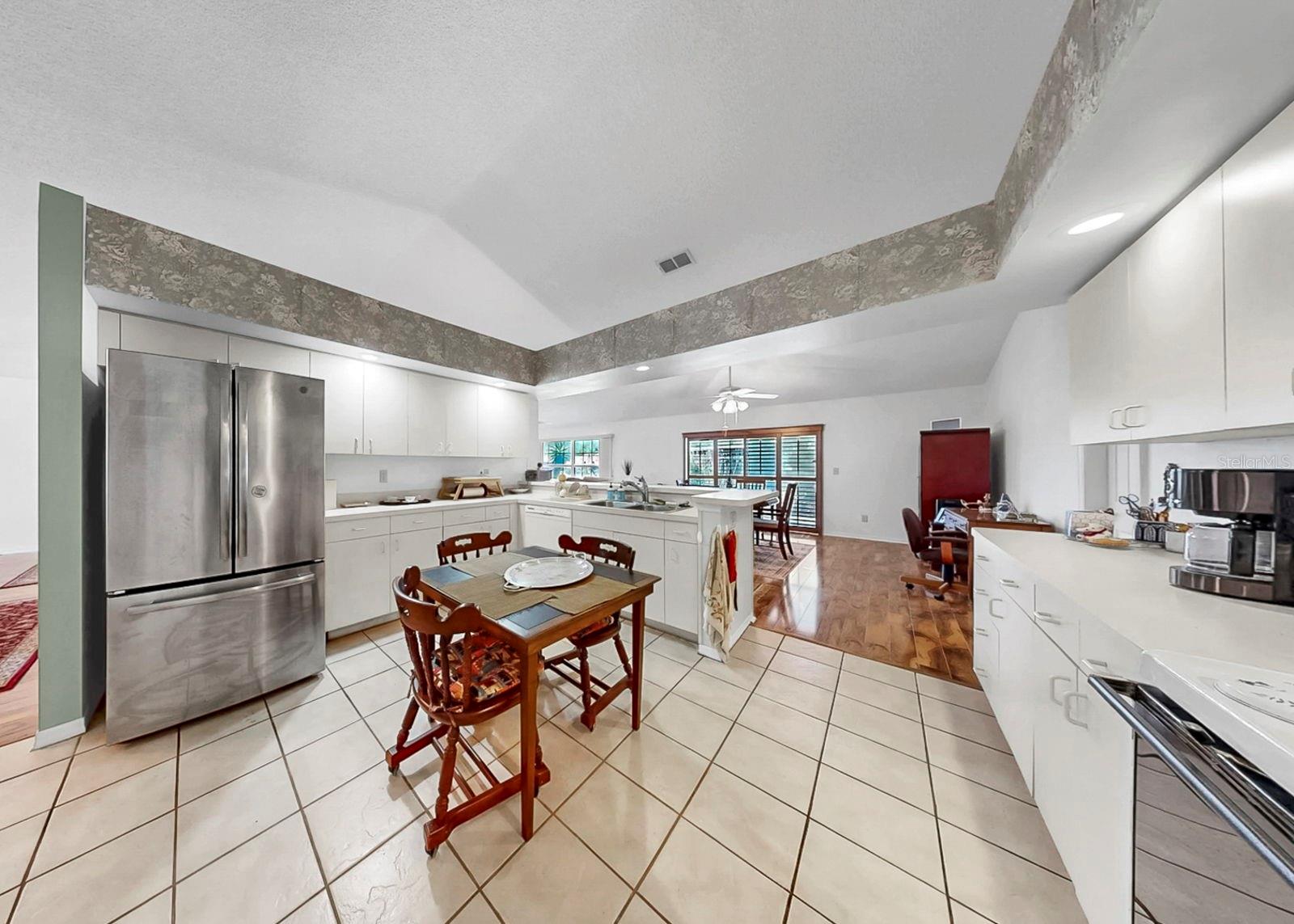 SUN CITY CENTER UNIT 52 - Residential