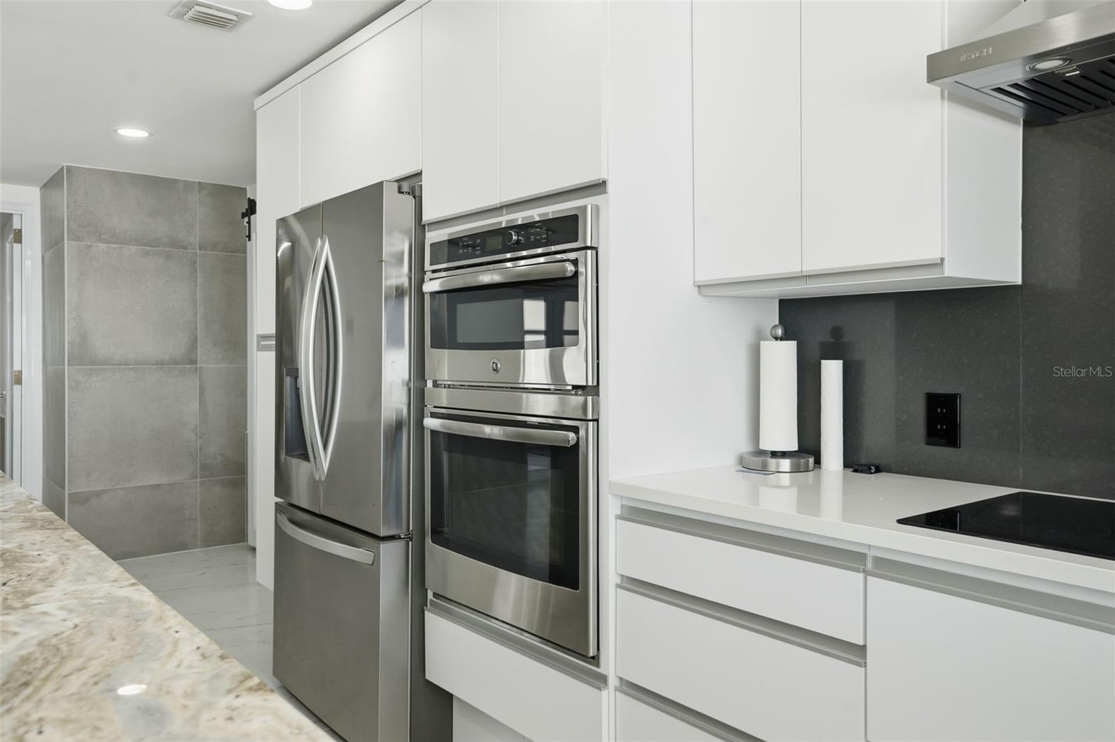 DIXIE SHORES UNIT 01 REP - Residential