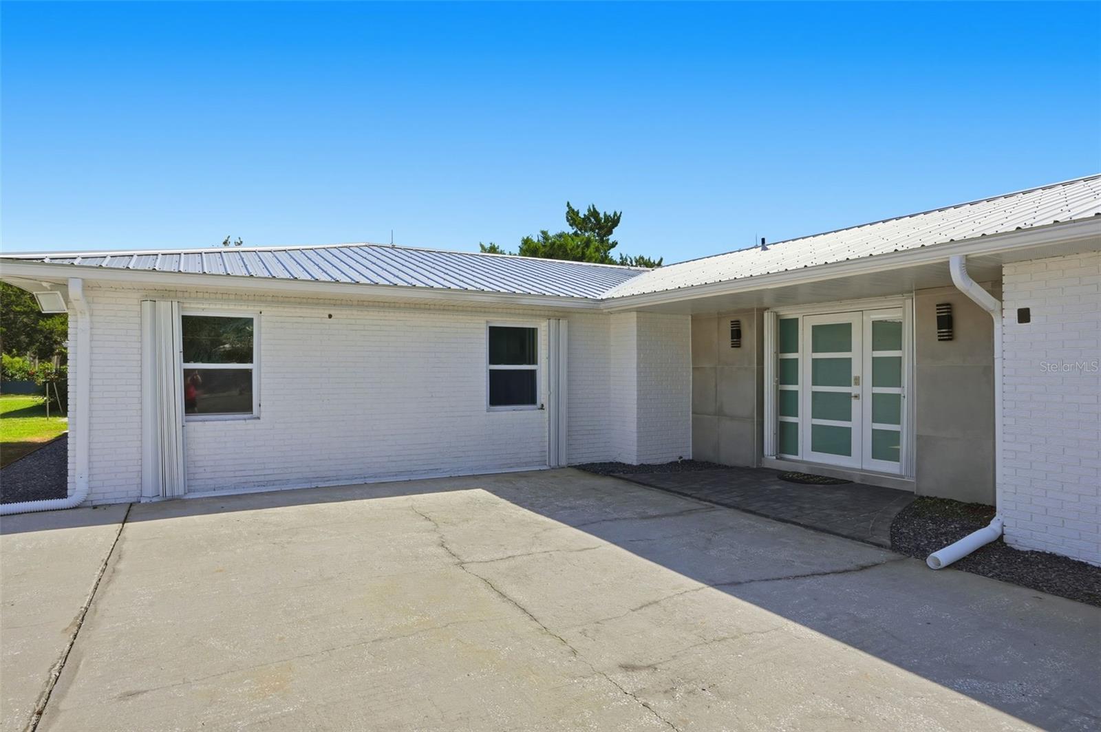 11982 W BAYSHORE DRIVE